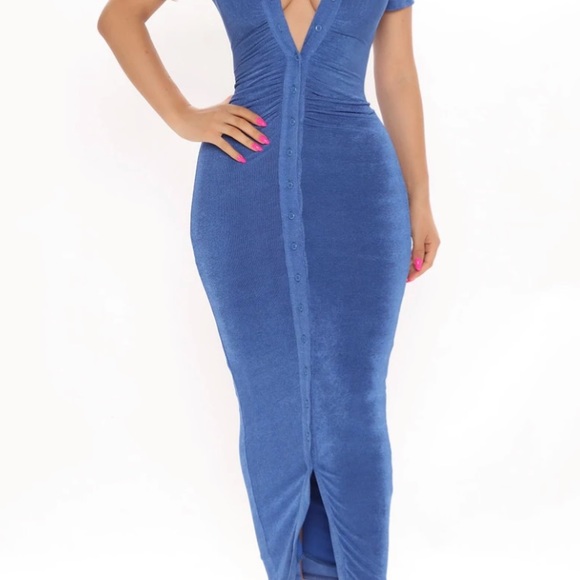 Beautiful button down Fashion Nova dress. True to size. - Picture 4 of 4